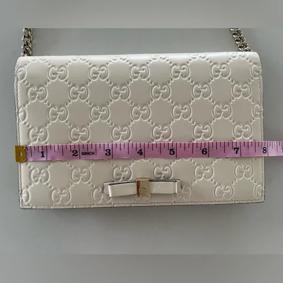 Gucci Signature White Guccissima Bow Wallet on Chain WOC Shoulder Crossbody Bag